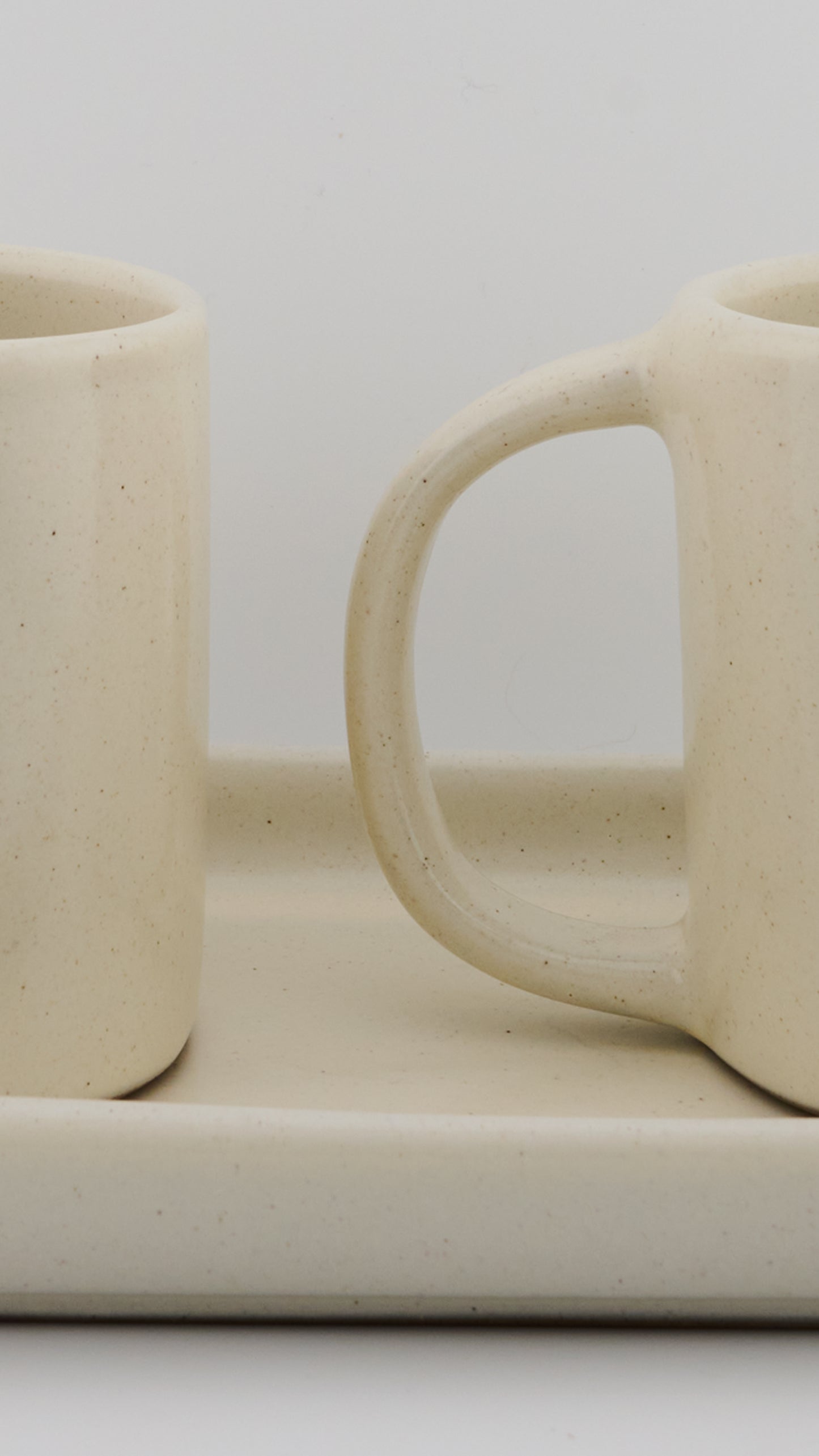 SET 02 – TAZAS Y CHAROLA LECHE