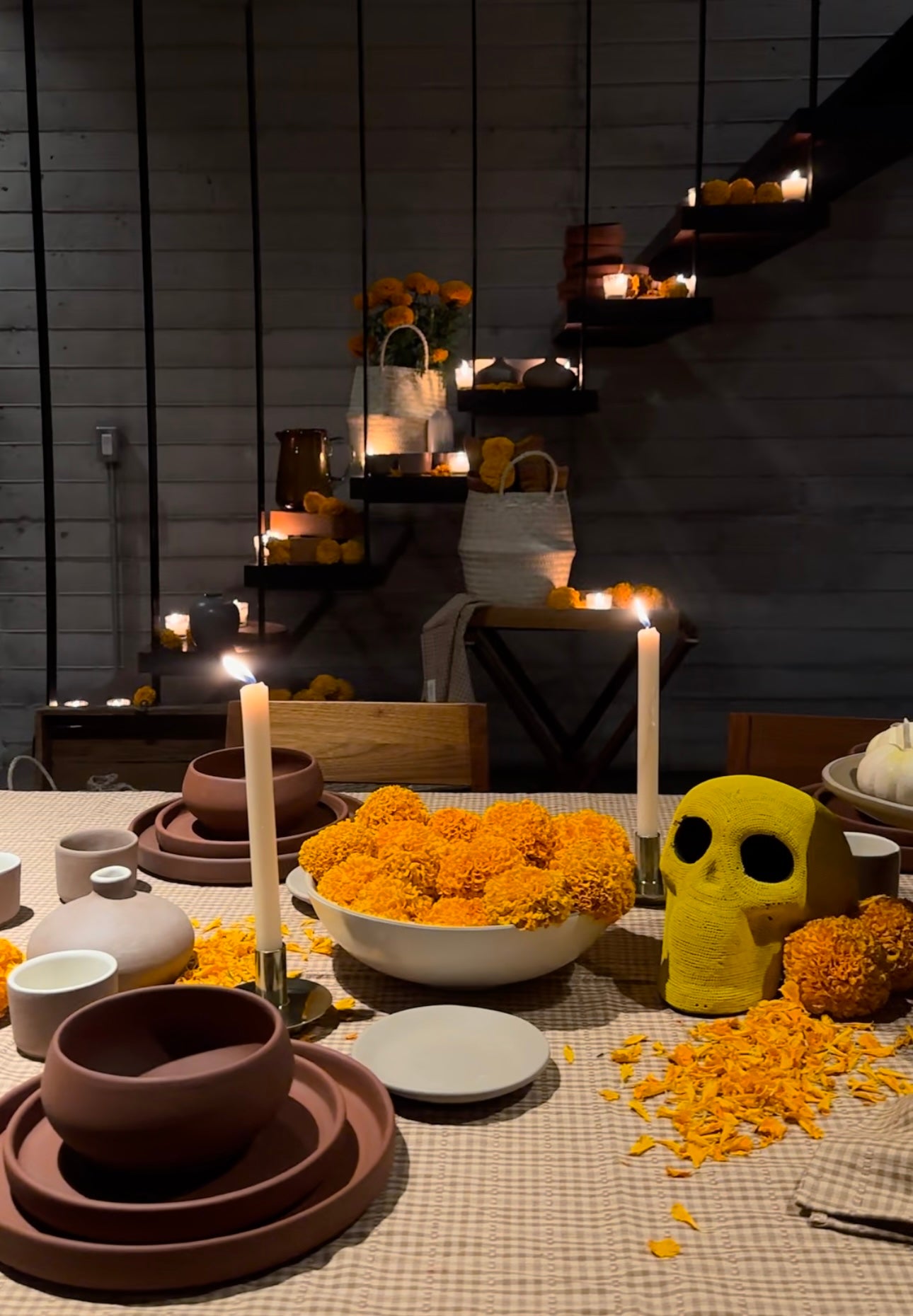 Una Mesa para Recordar: Decoración Inspirada en el Día de Muertos