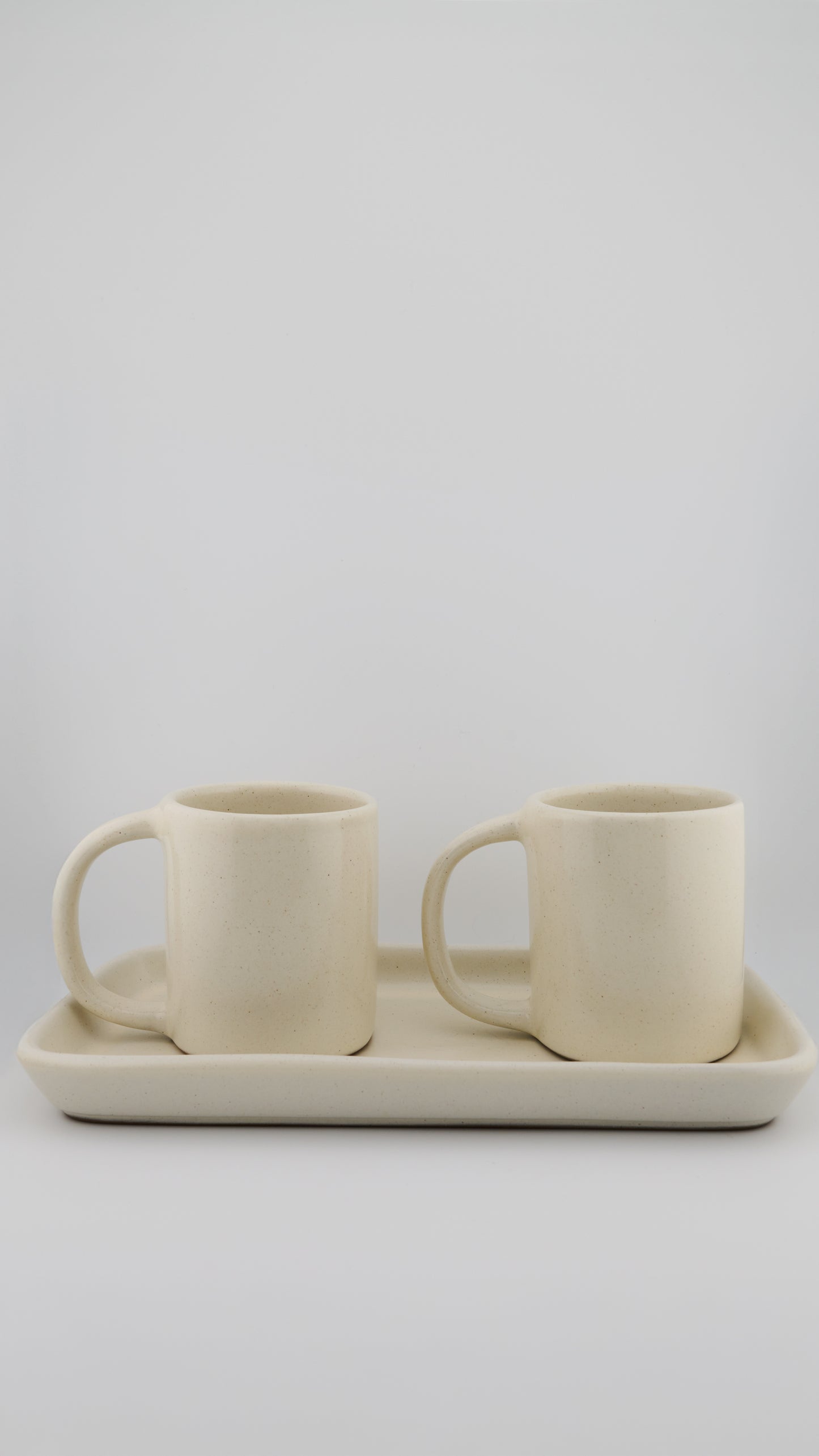SET 02 – TAZAS Y CHAROLA LECHE